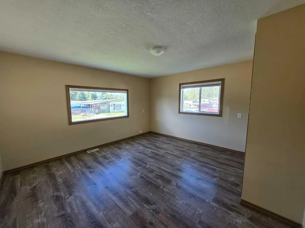 133 Jarvis Street Hinton AB T7V 1R6