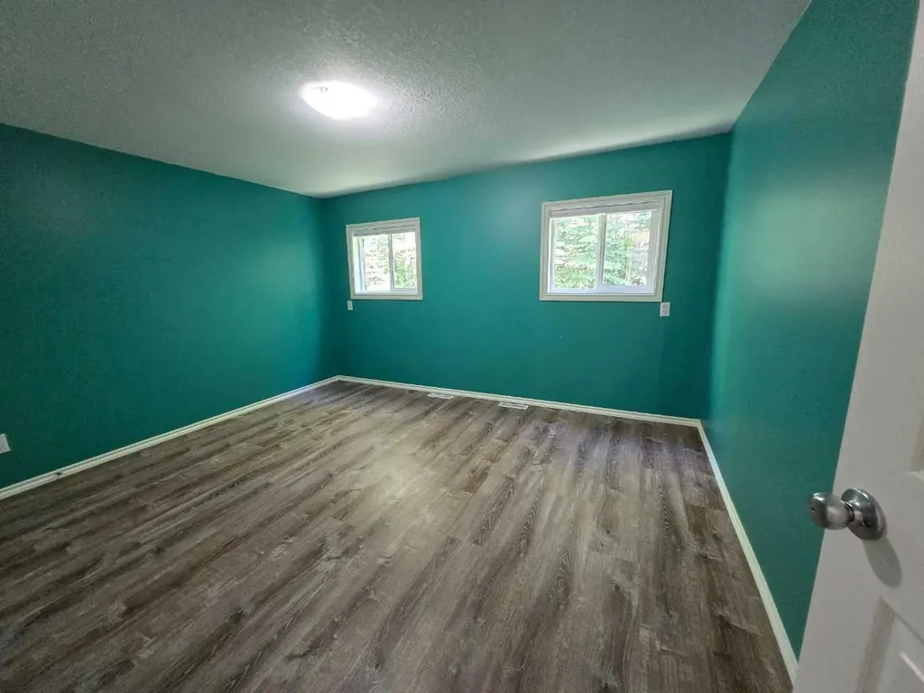 133 Jarvis Street Hinton AB T7V 1R6