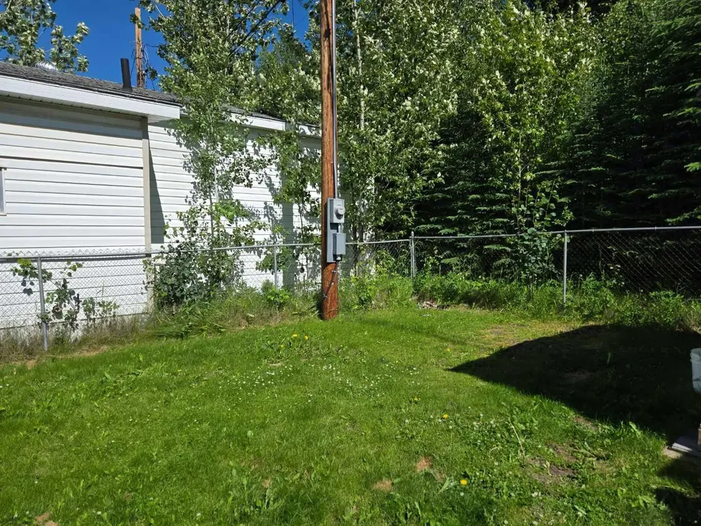 133 Jarvis Street Hinton AB T7V 1R6