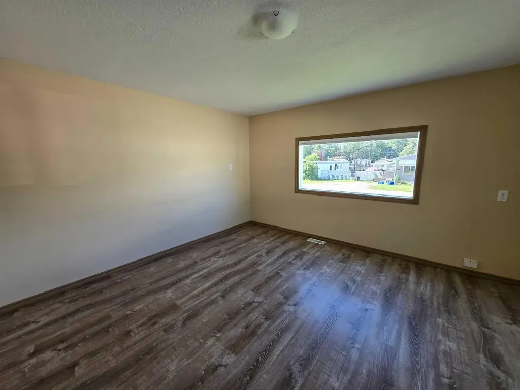 133 Jarvis Street Hinton AB T7V 1R6