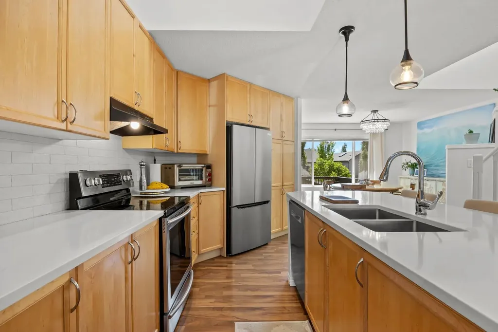 393 Tuscany Drive NW Calgary AB T3L 3C9