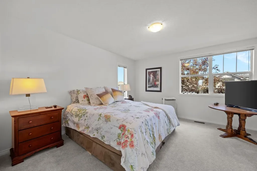 393 Tuscany Drive NW Calgary AB T3L 3C9