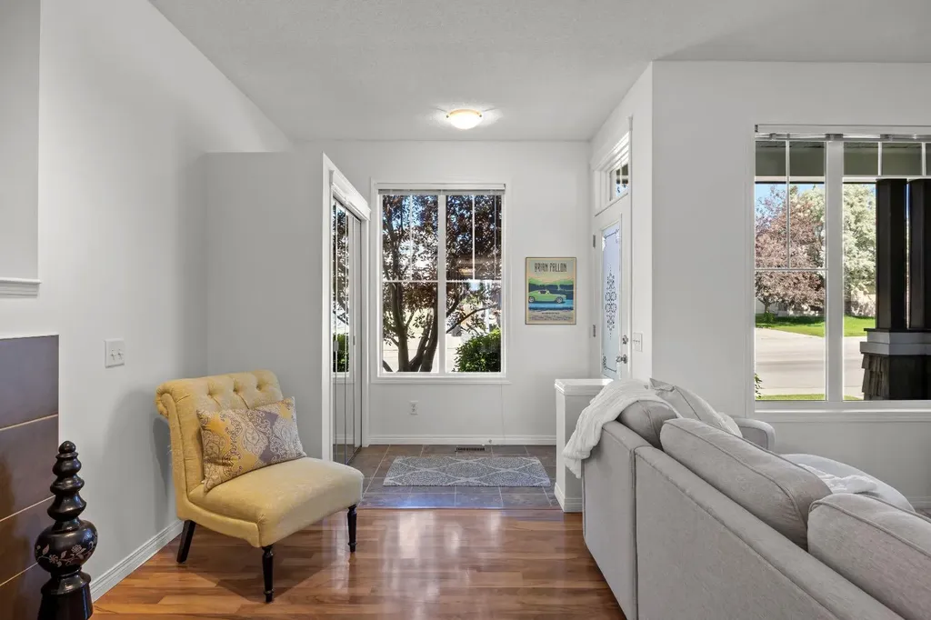 393 Tuscany Drive NW Calgary AB T3L 3C9