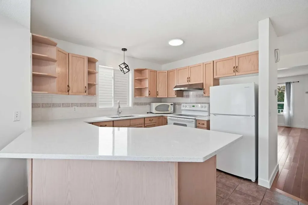 66 Arbour Wood Mews NW Calgary AB T3G 4B6