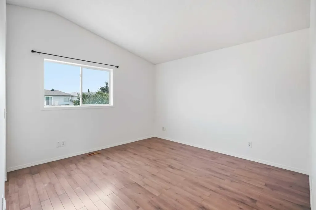 66 Arbour Wood Mews NW Calgary AB T3G 4B6