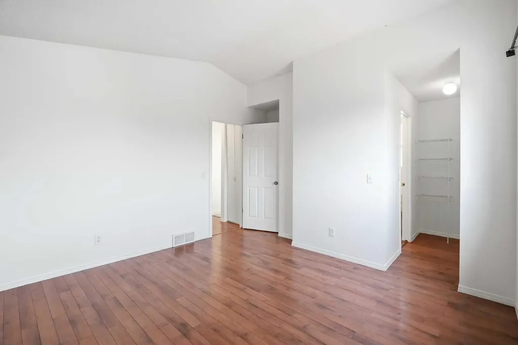 66 Arbour Wood Mews NW Calgary AB T3G 4B6