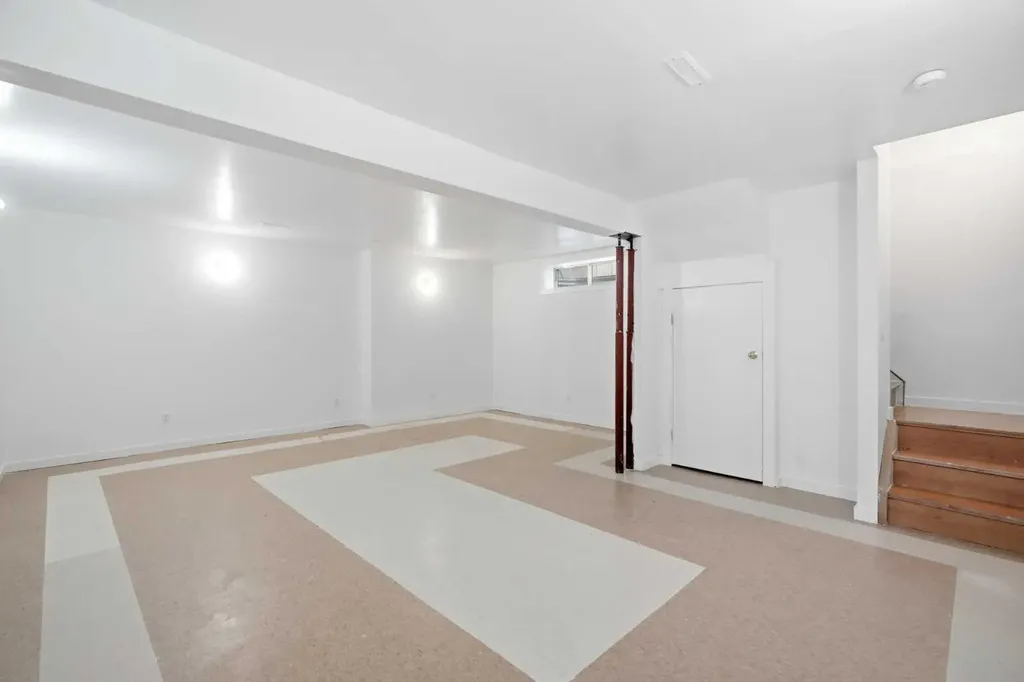 66 Arbour Wood Mews NW Calgary AB T3G 4B6