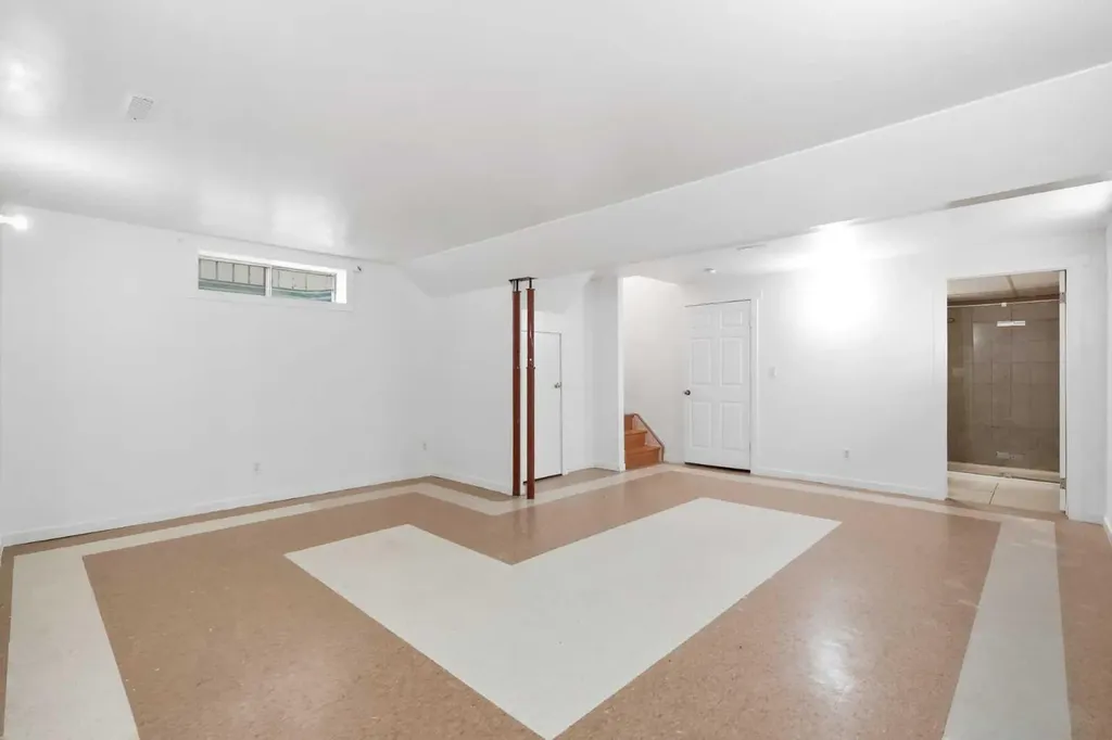 66 Arbour Wood Mews NW Calgary AB T3G 4B6