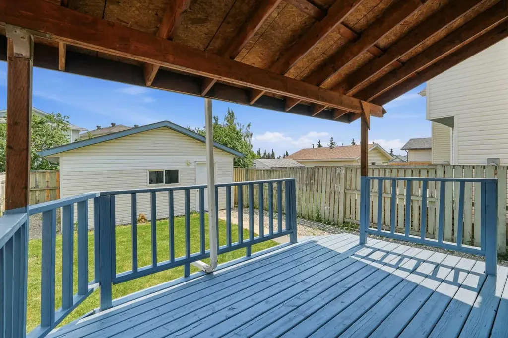 66 Arbour Wood Mews NW Calgary AB T3G 4B6