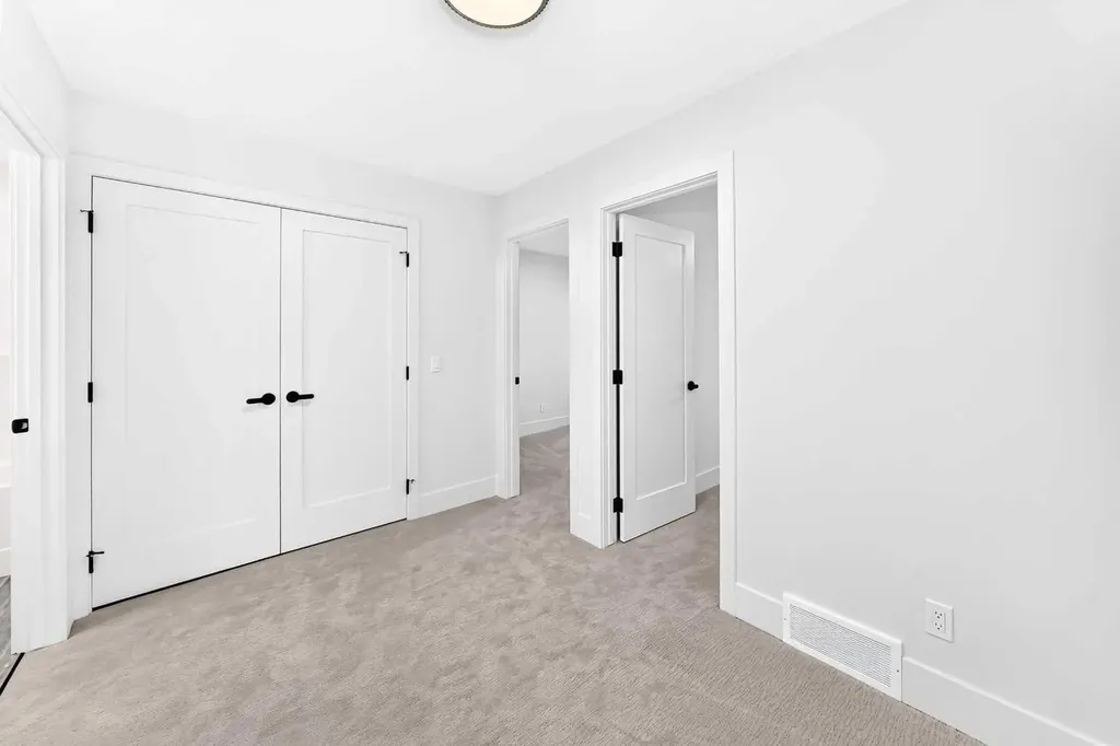421 Clydesdale Avenue Cochrane AB T4C 3L8