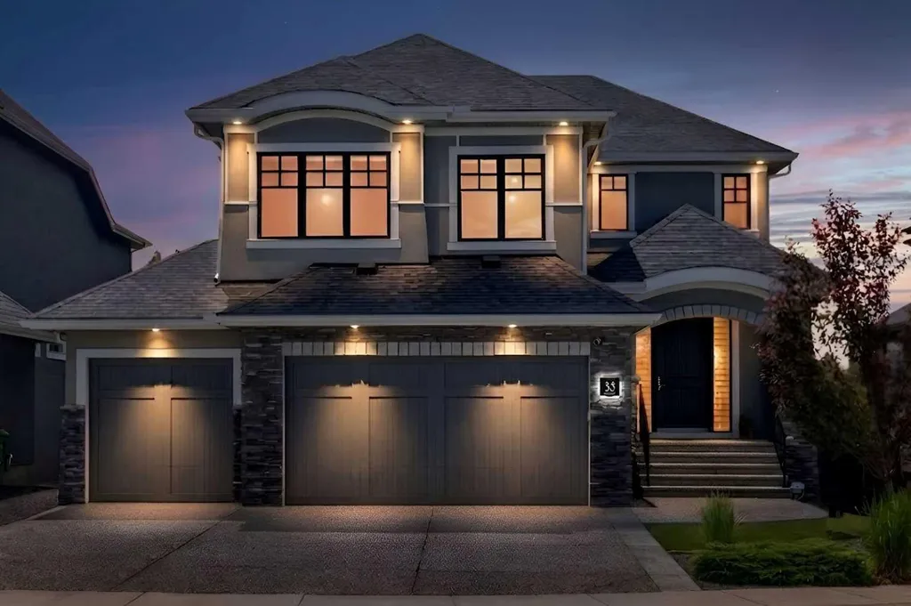 33 Aspen Summit Circle SW Calgary AB T3H 0Z7