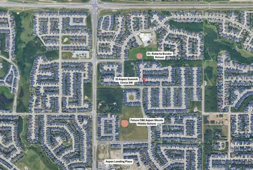 33 Aspen Summit Circle SW Calgary AB T3H 0Z7