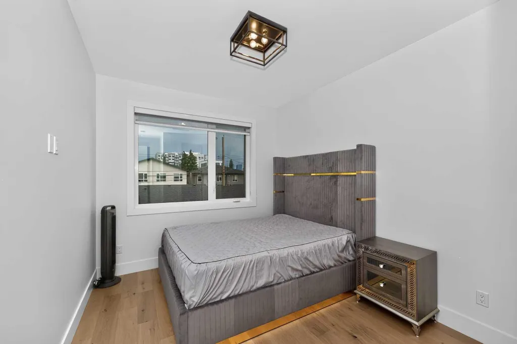 219 18 Avenue NE Calgary AB T2E 1N3