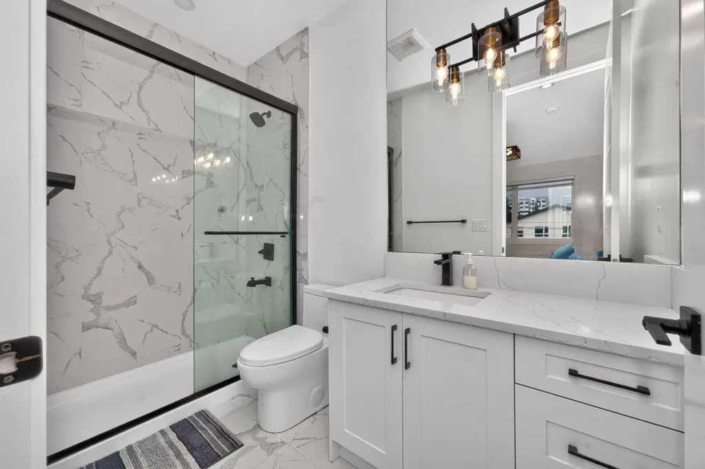 219 18 Avenue NE Calgary AB T2E 1N3