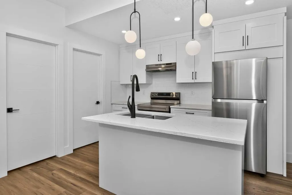 219 18 Avenue NE Calgary AB T2E 1N3
