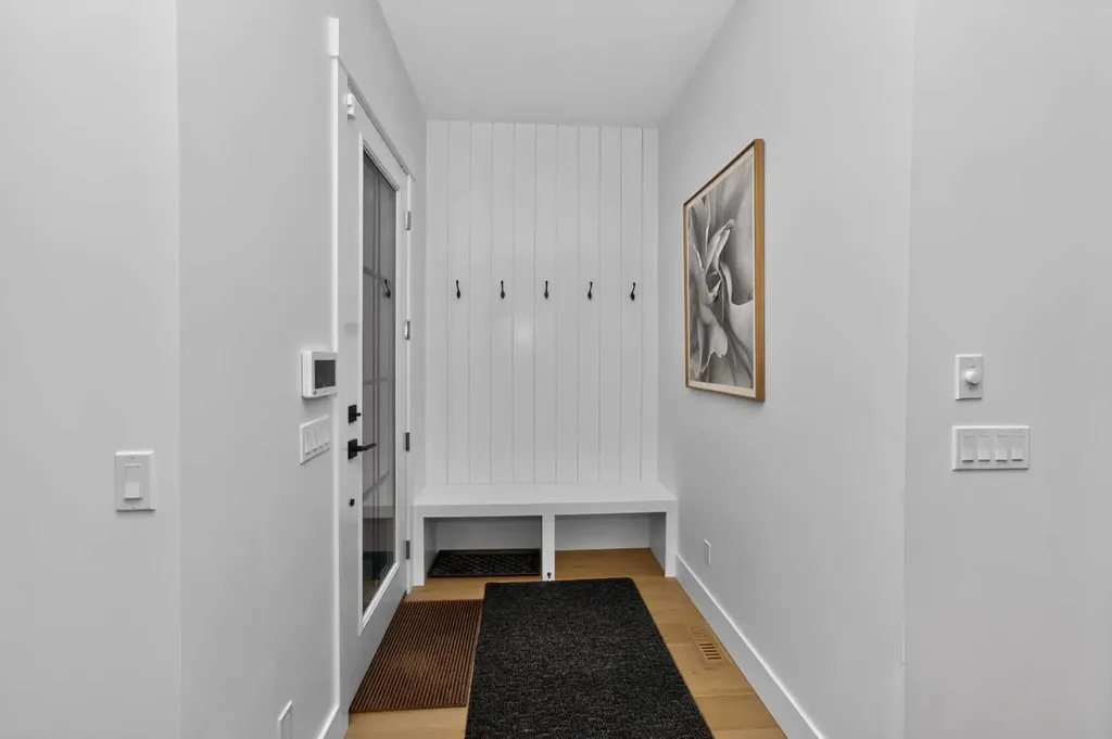 219 18 Avenue NE Calgary AB T2E 1N3