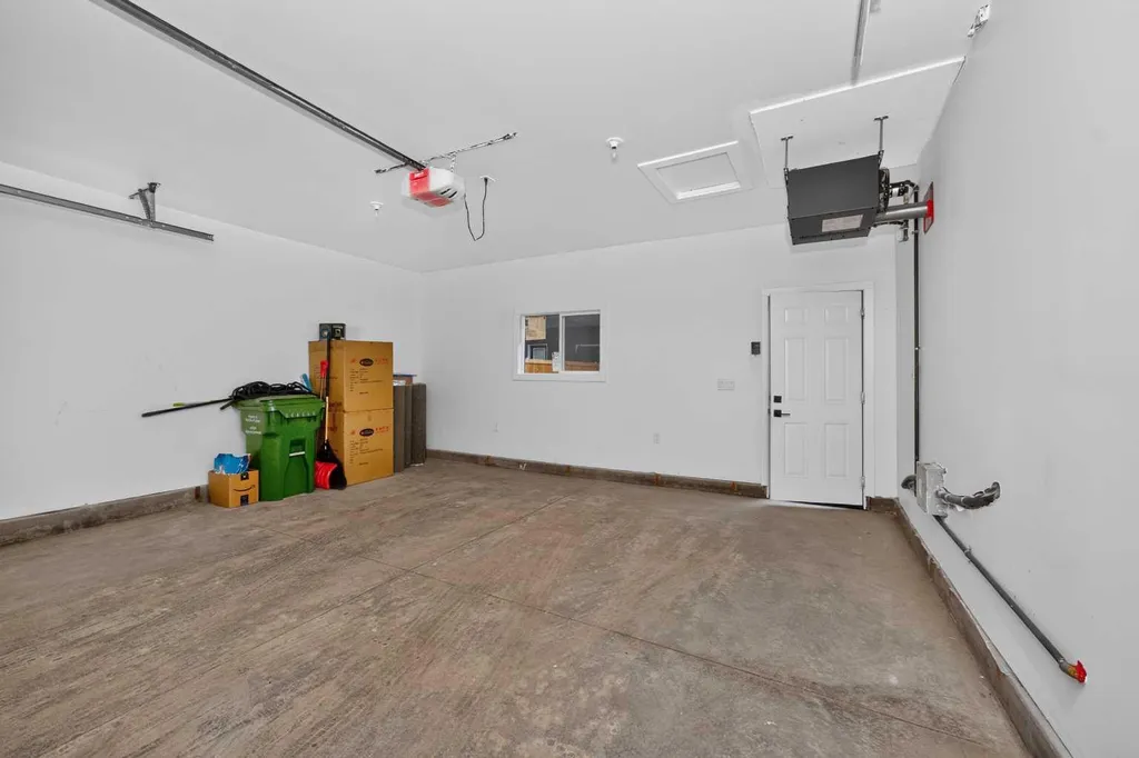 219 18 Avenue NE Calgary AB T2E 1N3