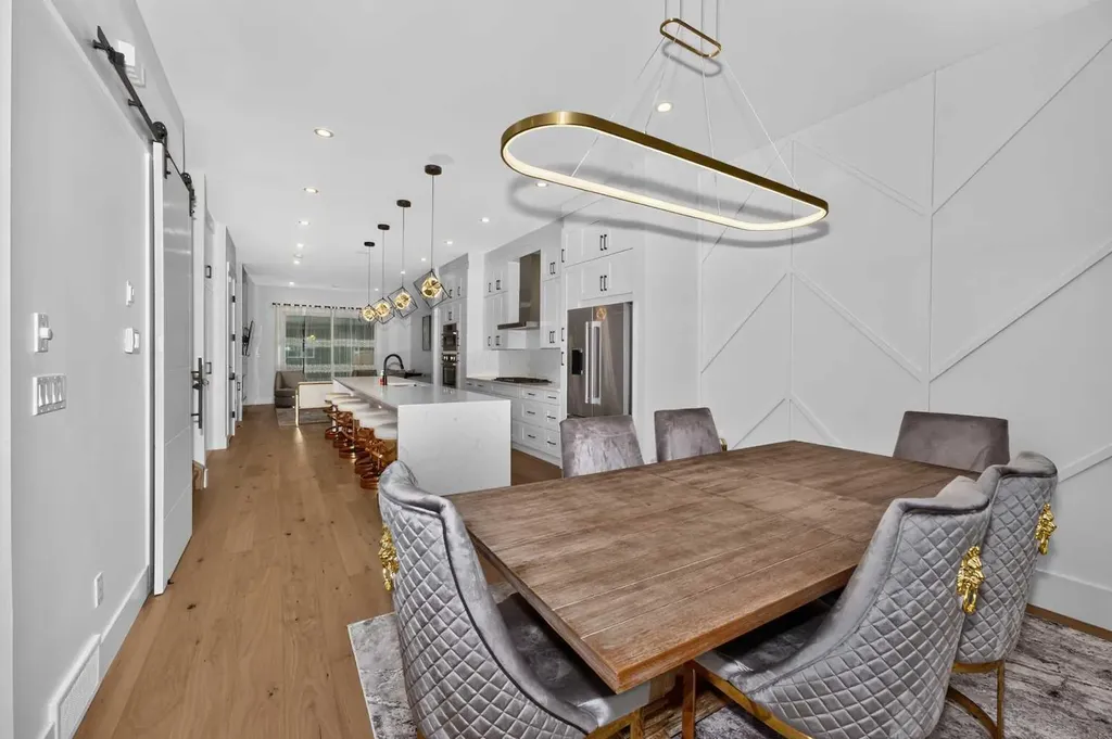 219 18 Avenue NE Calgary AB T2E 1N3