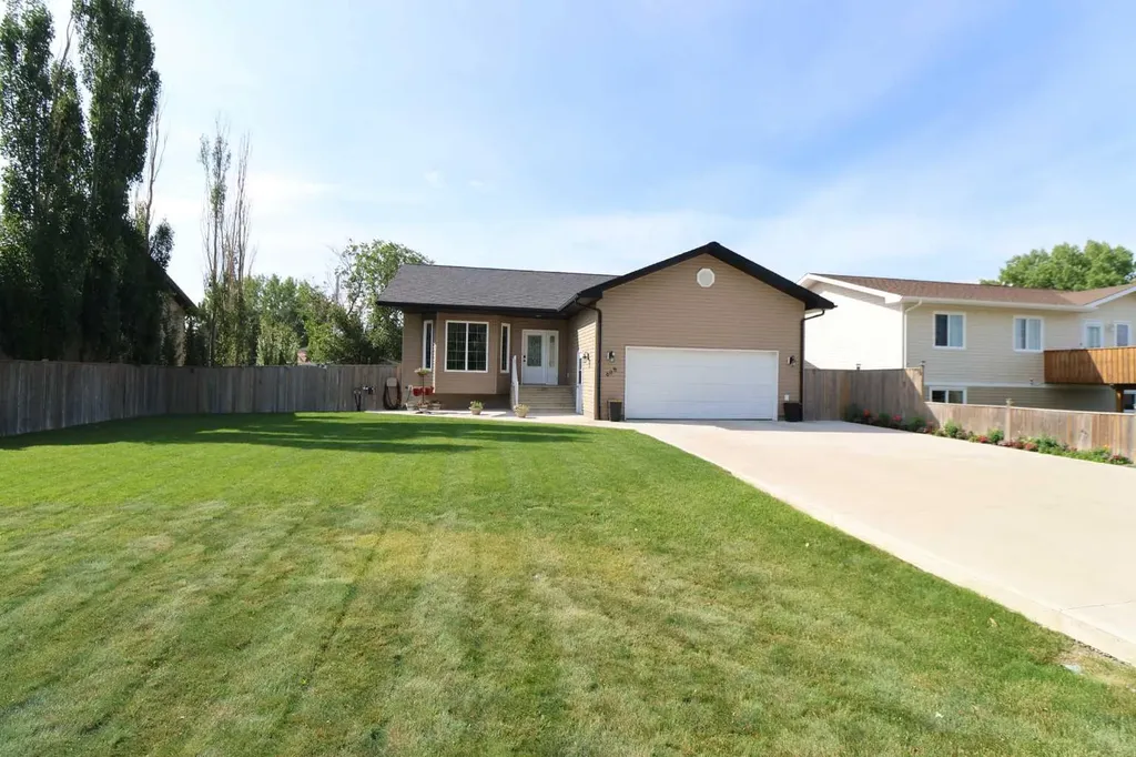 608 3 Street N Grassy Lake AB T0K 0Z0