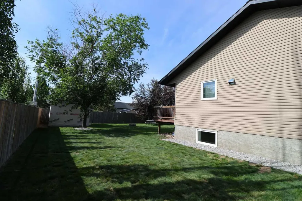 608 3 Street N Grassy Lake AB T0K 0Z0