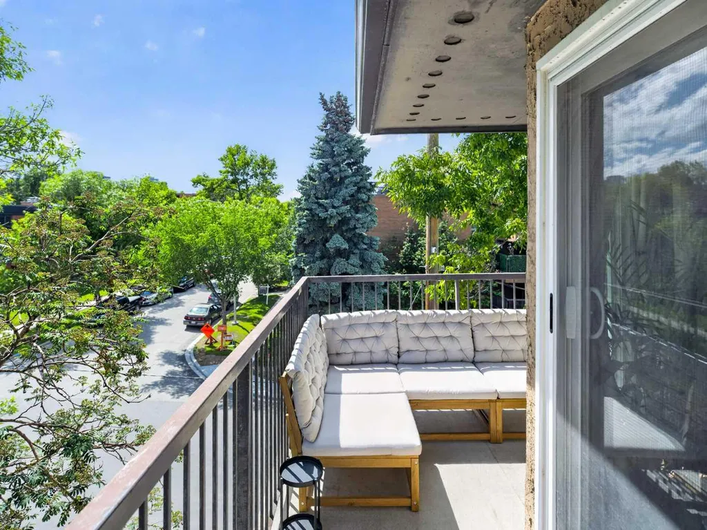 402 4 Avenue NE Calgary AB T2E0J5