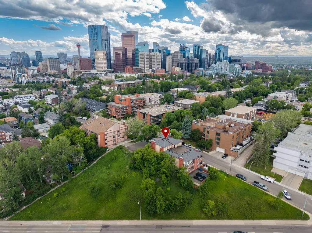 402 4 Avenue NE Calgary AB T2E0J5