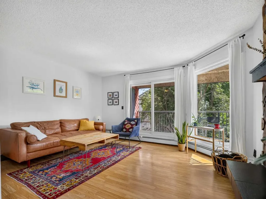 402 4 Avenue NE Calgary AB T2E0J5