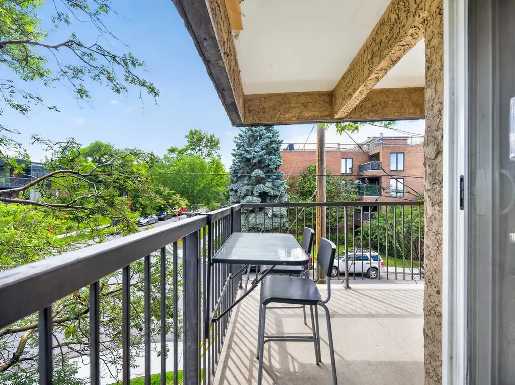 402 4 Avenue NE Calgary AB T2E0J5