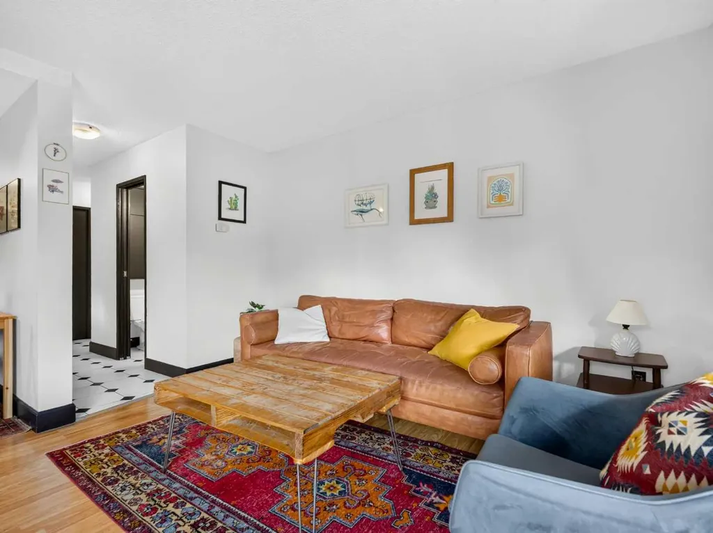 402 4 Avenue NE Calgary AB T2E0J5