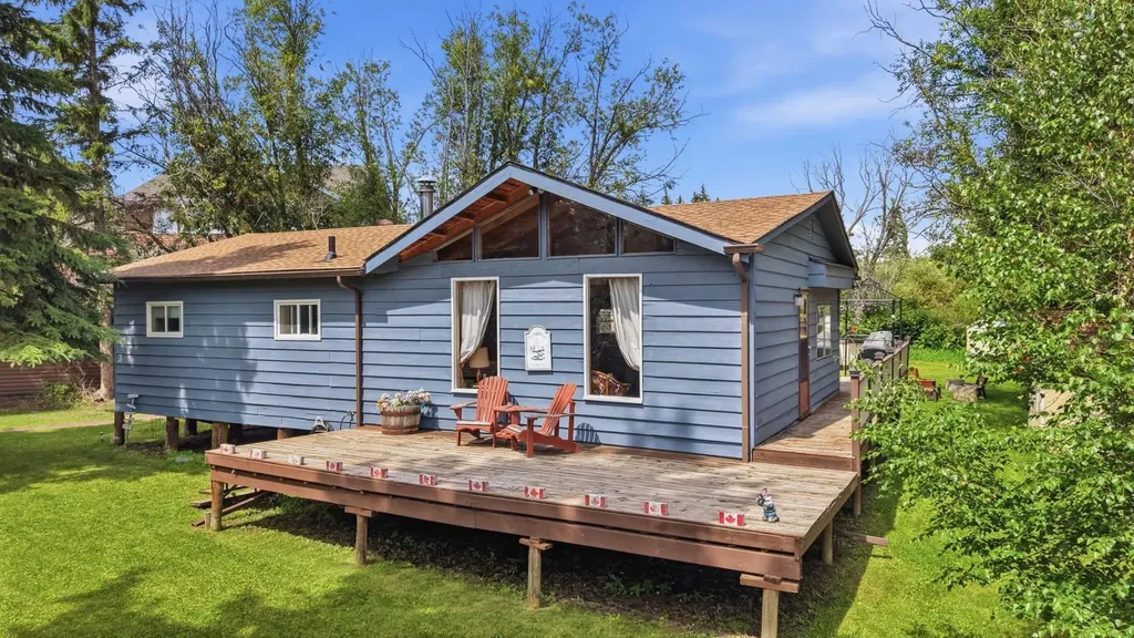 41513 Highway 771 Rural Lacombe County AB T0C 0J0