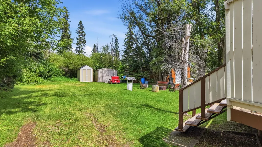 41513 Highway 771 Rural Lacombe County AB T0C 0J0