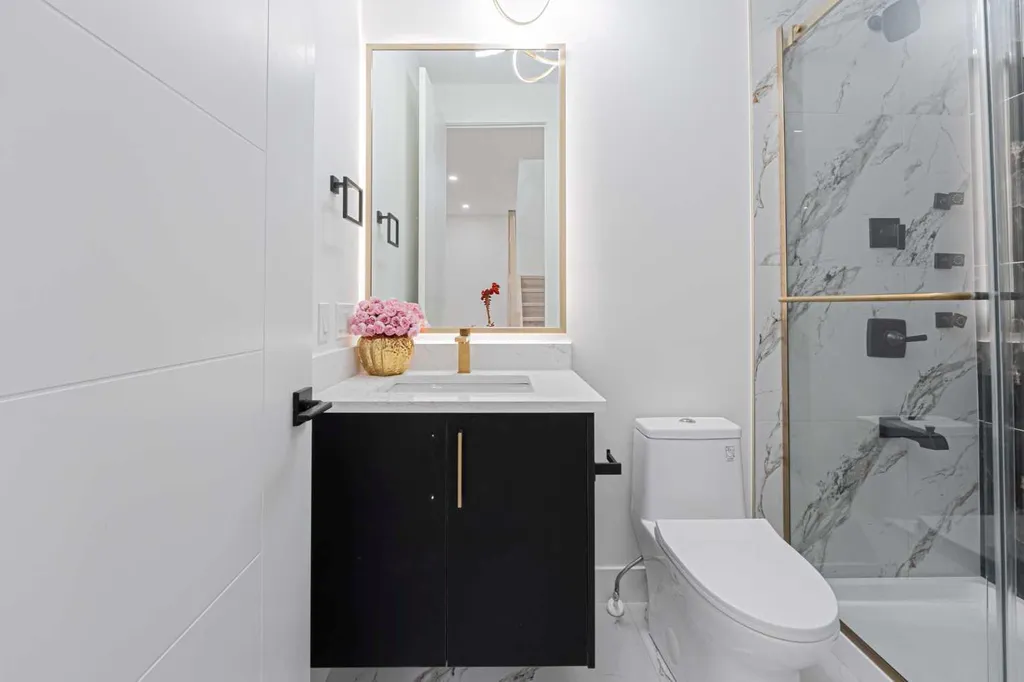 137 Saddlecrest Circle NE Calgary AB T3J 0Z2
