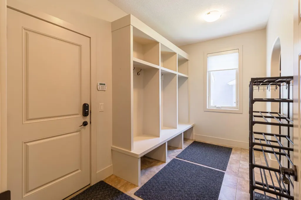 412 Aspen Glen Place SW Calgary AB t3h 0e9