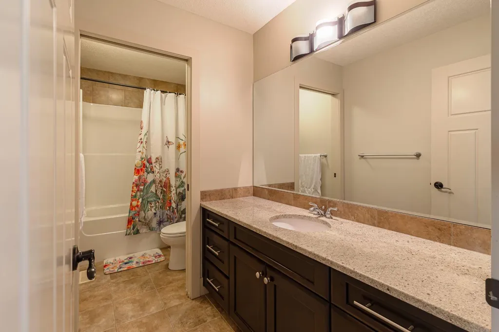 412 Aspen Glen Place SW Calgary AB t3h 0e9