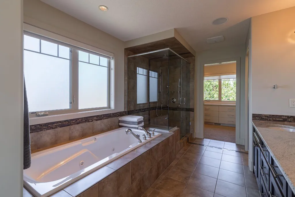 412 Aspen Glen Place SW Calgary AB t3h 0e9