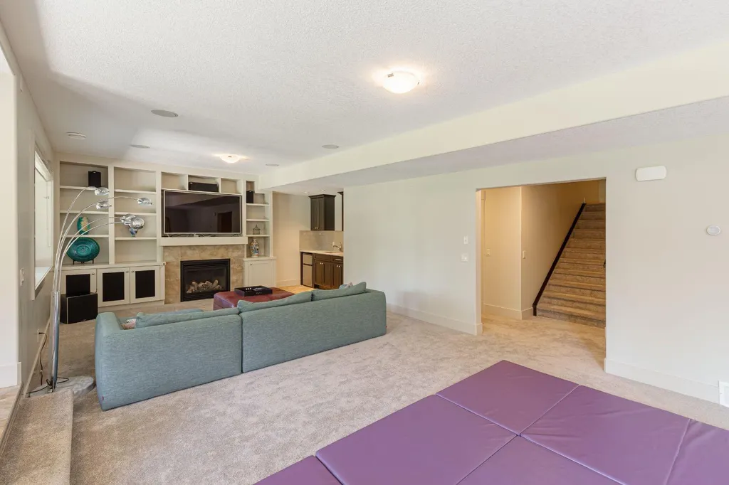 412 Aspen Glen Place SW Calgary AB t3h 0e9