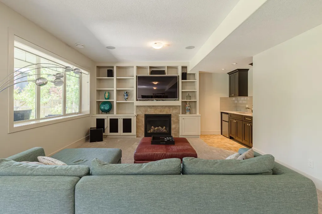 412 Aspen Glen Place SW Calgary AB t3h 0e9