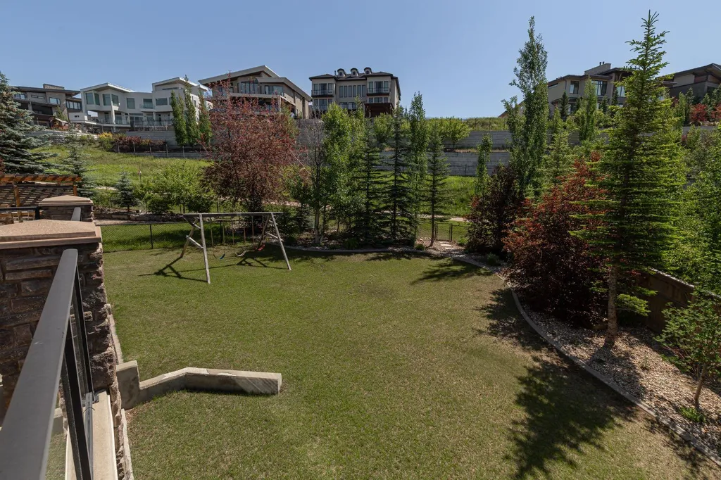 412 Aspen Glen Place SW Calgary AB t3h 0e9