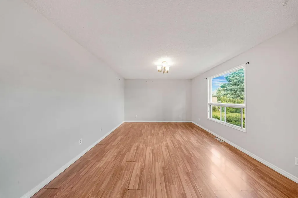 292 Falshire Way NE Calgary AB T3J2B4