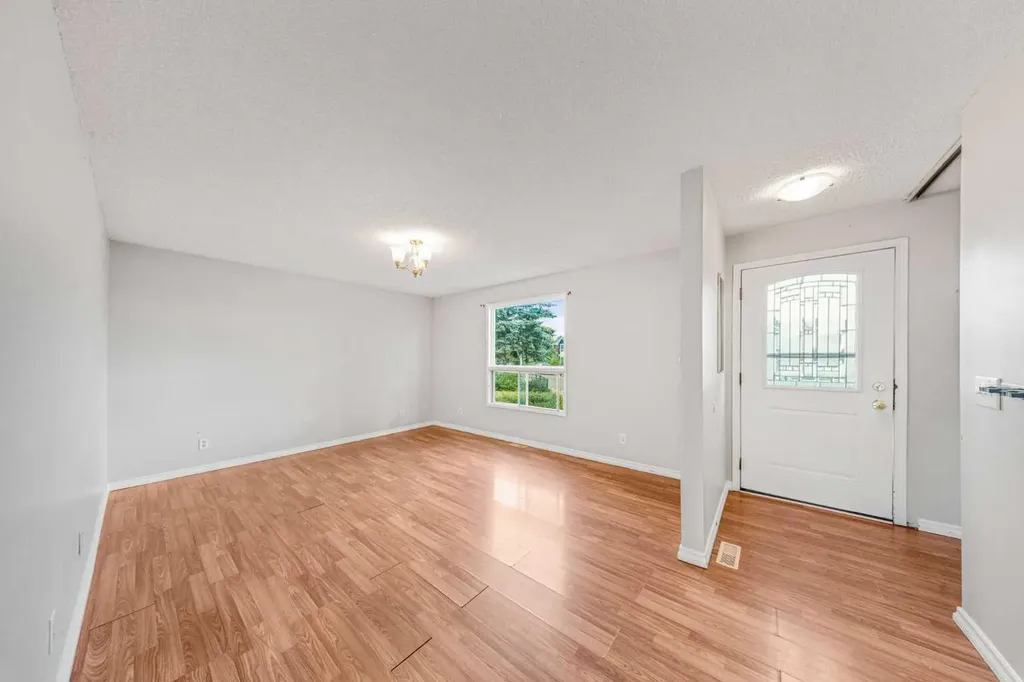 292 Falshire Way NE Calgary AB T3J2B4