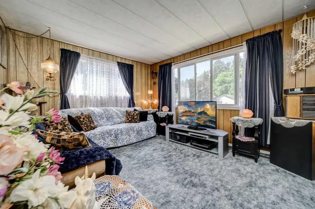 20541 25th Avenue Bellevue AB T0K 0C0
