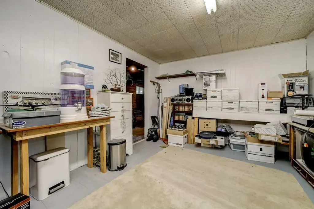 20541 25th Avenue Bellevue AB T0K 0C0
