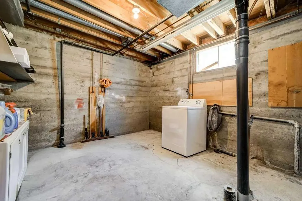 20541 25th Avenue Bellevue AB T0K 0C0