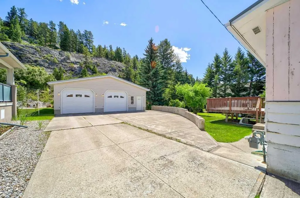 20541 25th Avenue Bellevue AB T0K 0C0