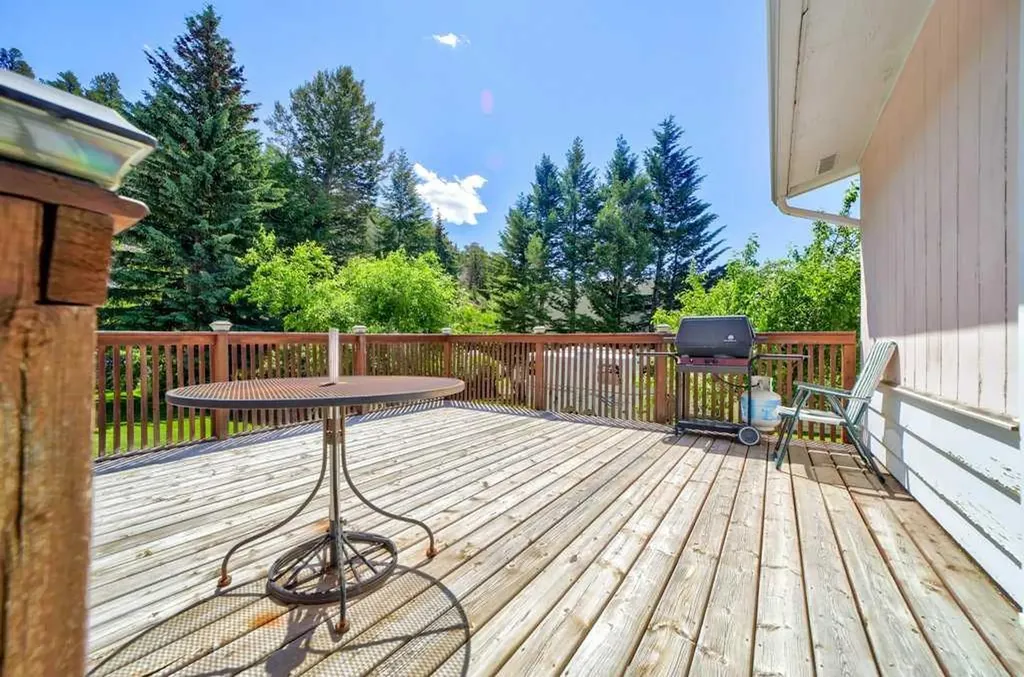 20541 25th Avenue Bellevue AB T0K 0C0