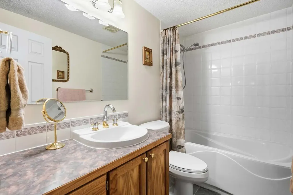164 Sunterra Heights Cochrane AB T4C 1W7