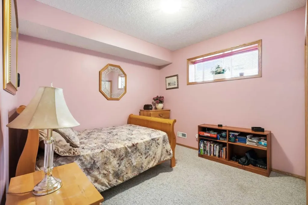 164 Sunterra Heights Cochrane AB T4C 1W7