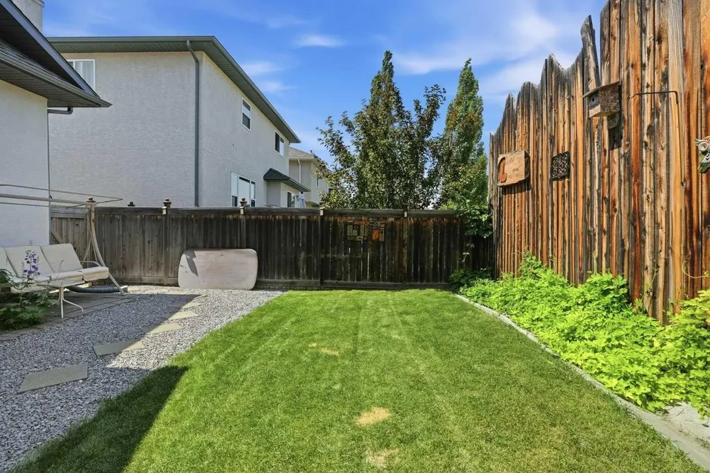 164 Sunterra Heights Cochrane AB T4C 1W7