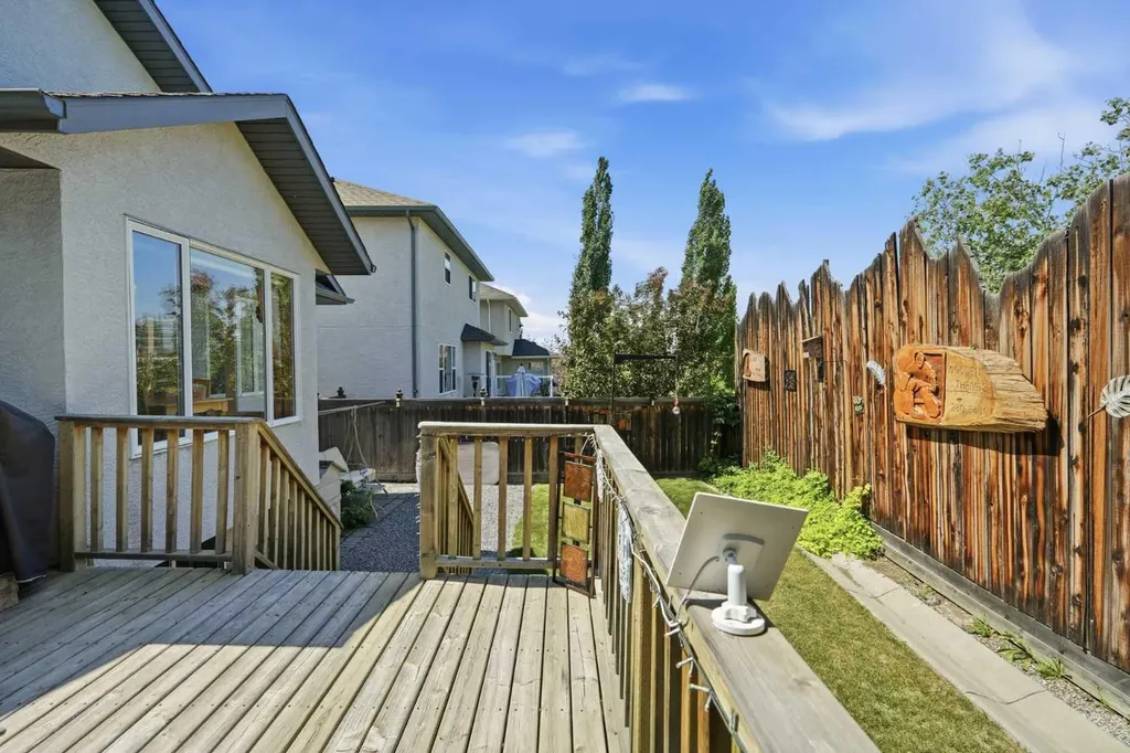 164 Sunterra Heights Cochrane AB T4C 1W7