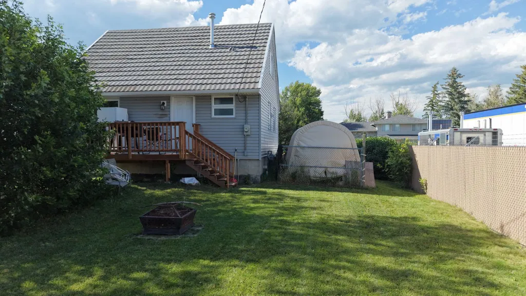 5031 54 Avenue Stavely AB T0L1R0